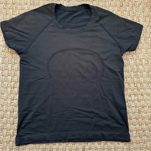 Lululemon Swiftly Tech Short Sleeve, Waist Length - Picture 2 of 3
